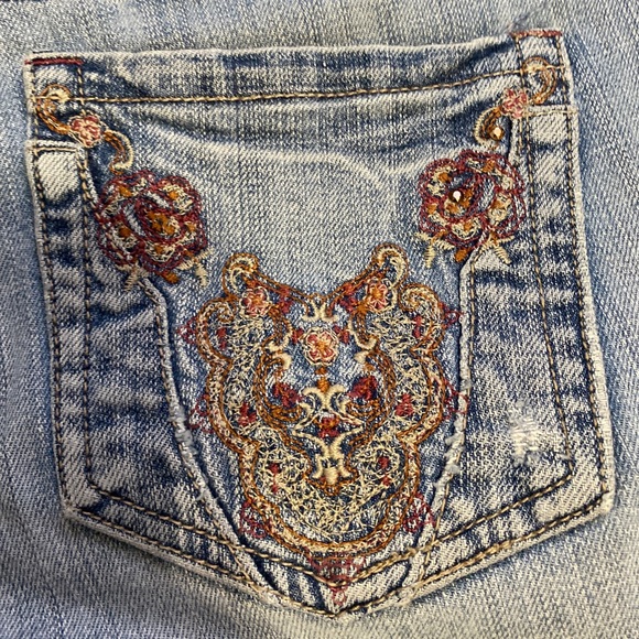 Women’s Y2K l.e.i Ashley Low-rise Denim Flare Jeans - Picture 6 of 9